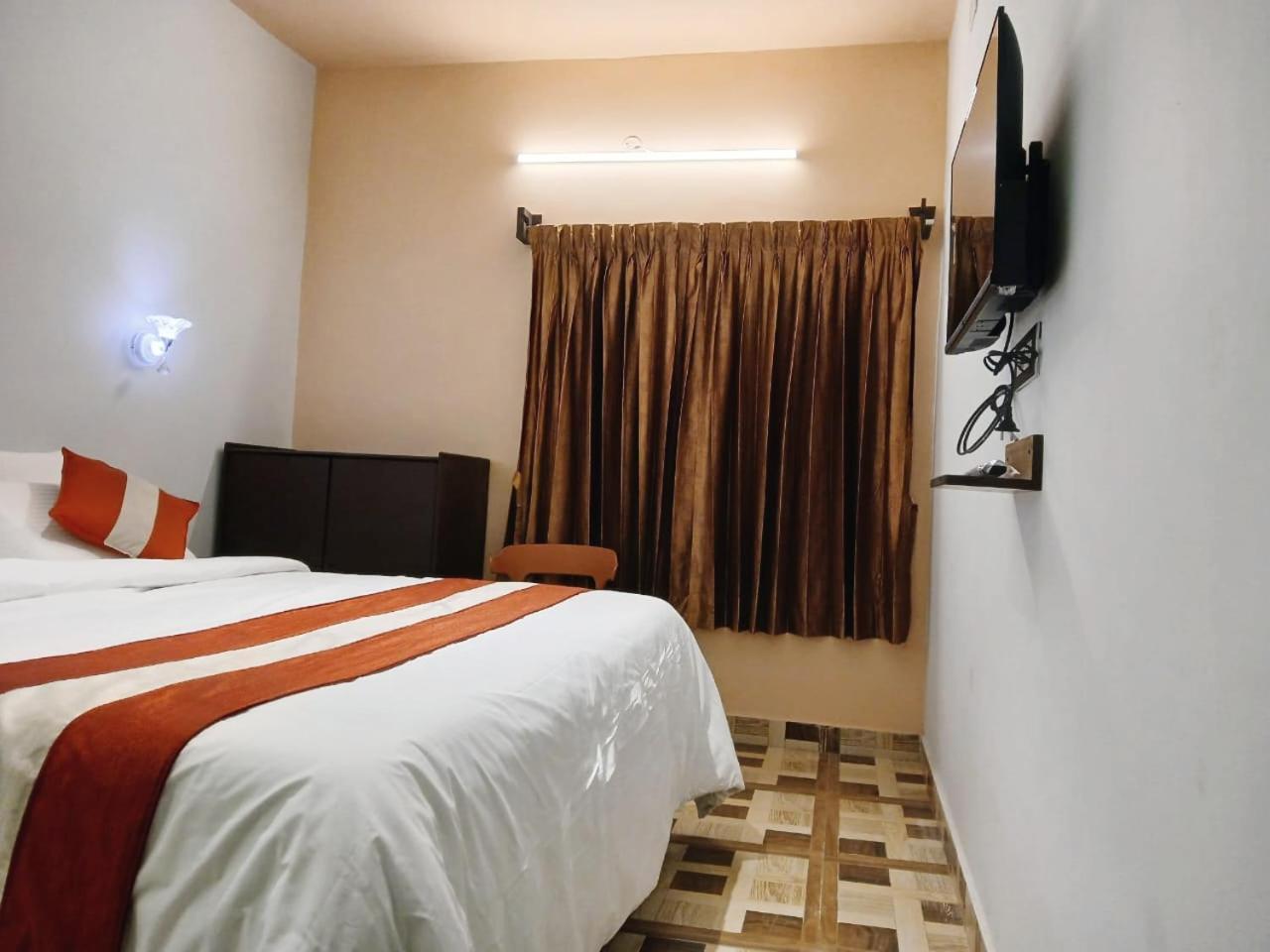 קודאיקנאל Ponmurugan Residency מראה חיצוני תמונה