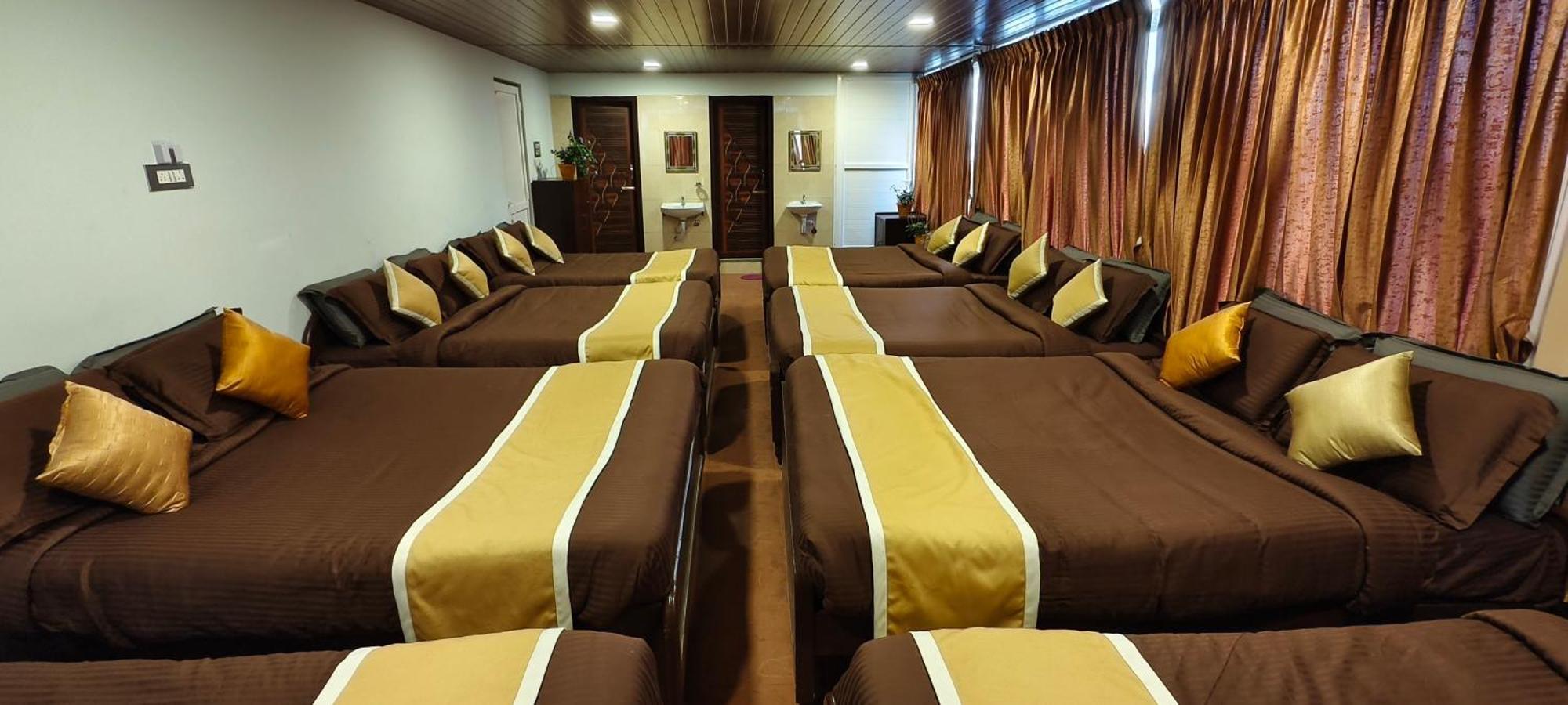 קודאיקנאל Ponmurugan Residency מראה חיצוני תמונה